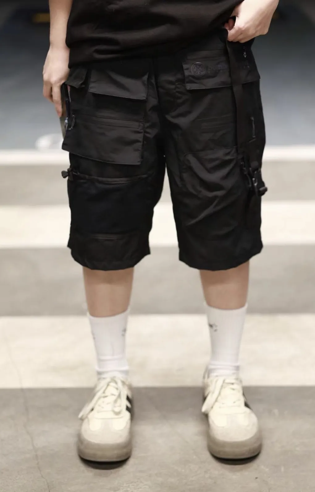 VIP Cargo Shorts Unisex Black